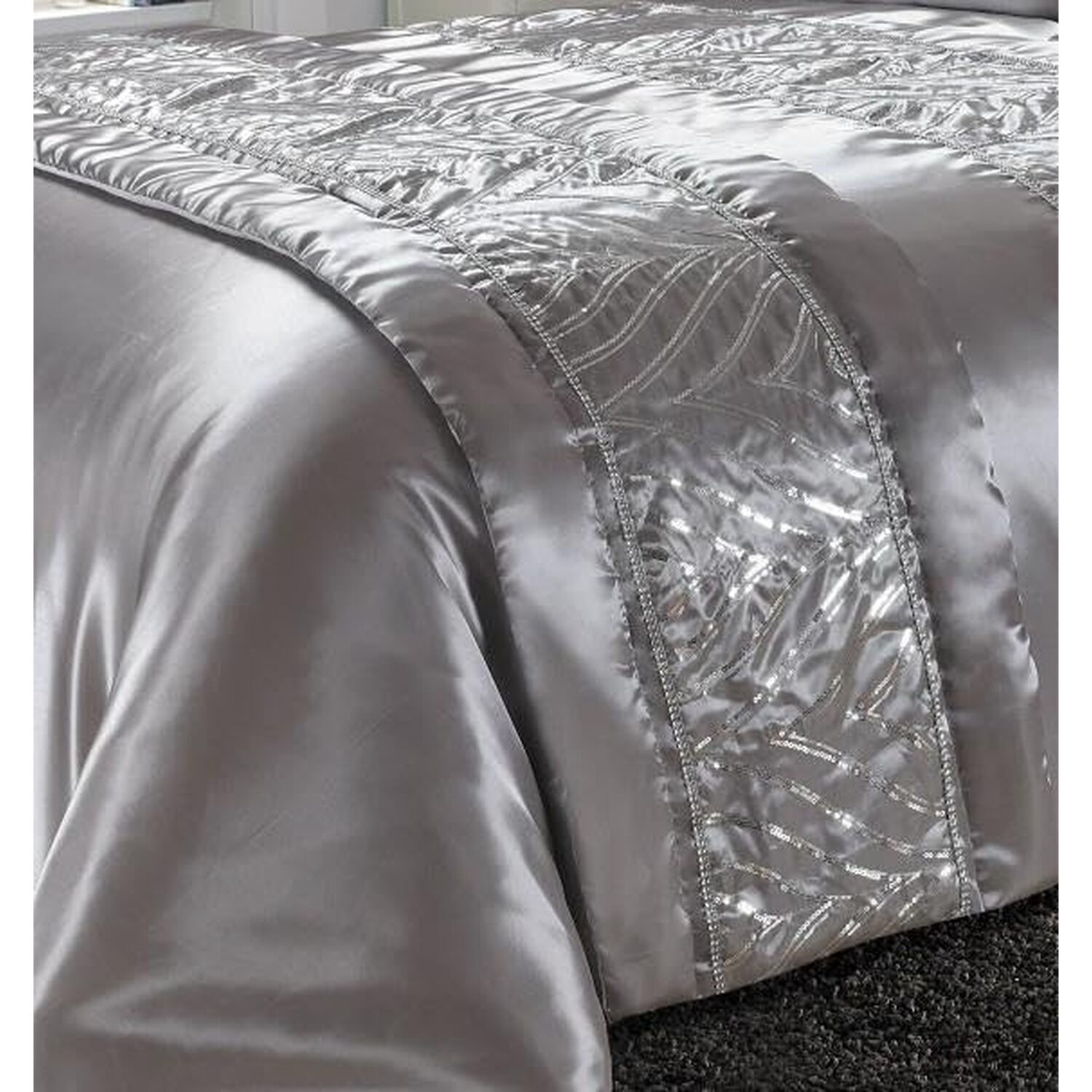 Shimmer Bed Runner - Silver
