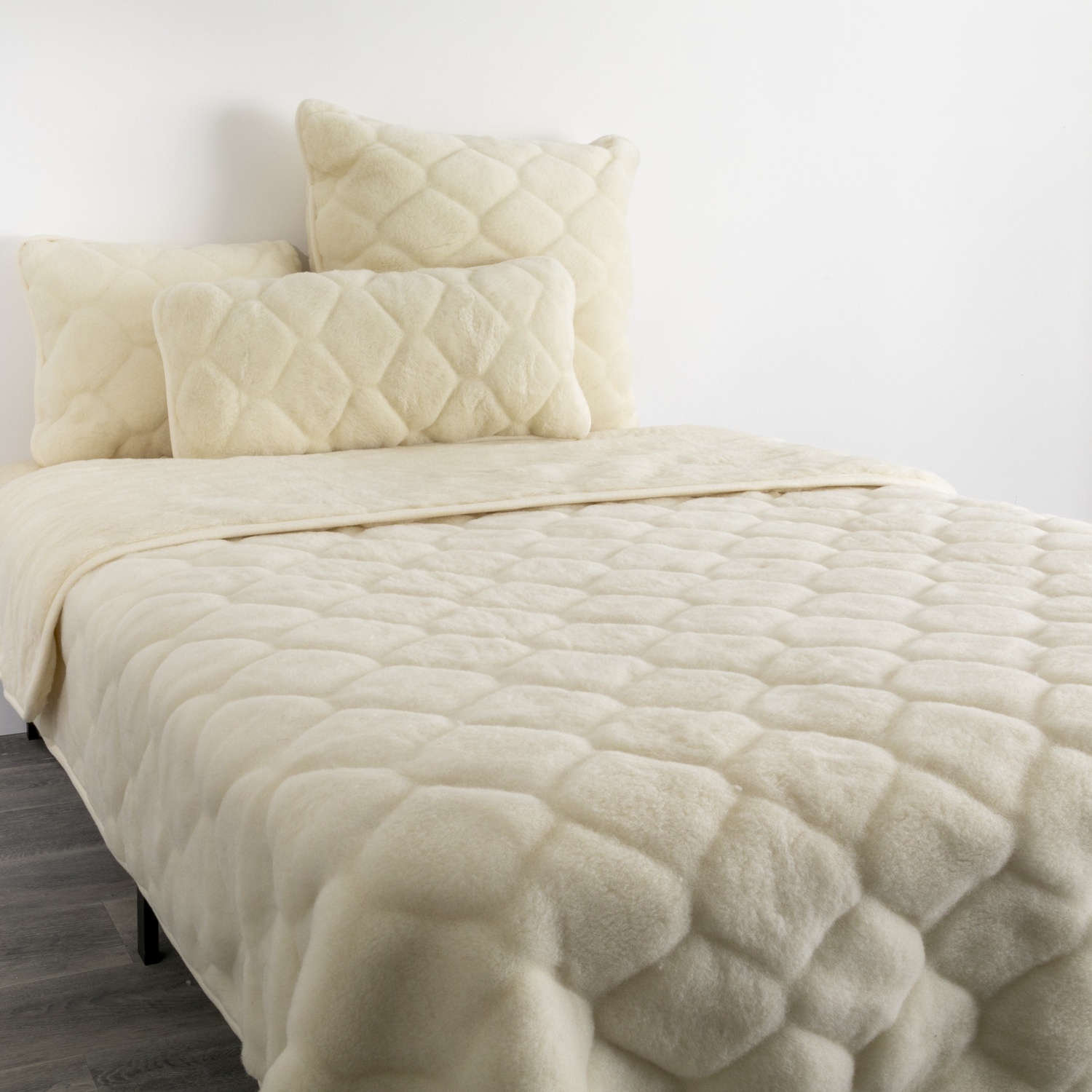 Cashmere Wool Quilt - White King